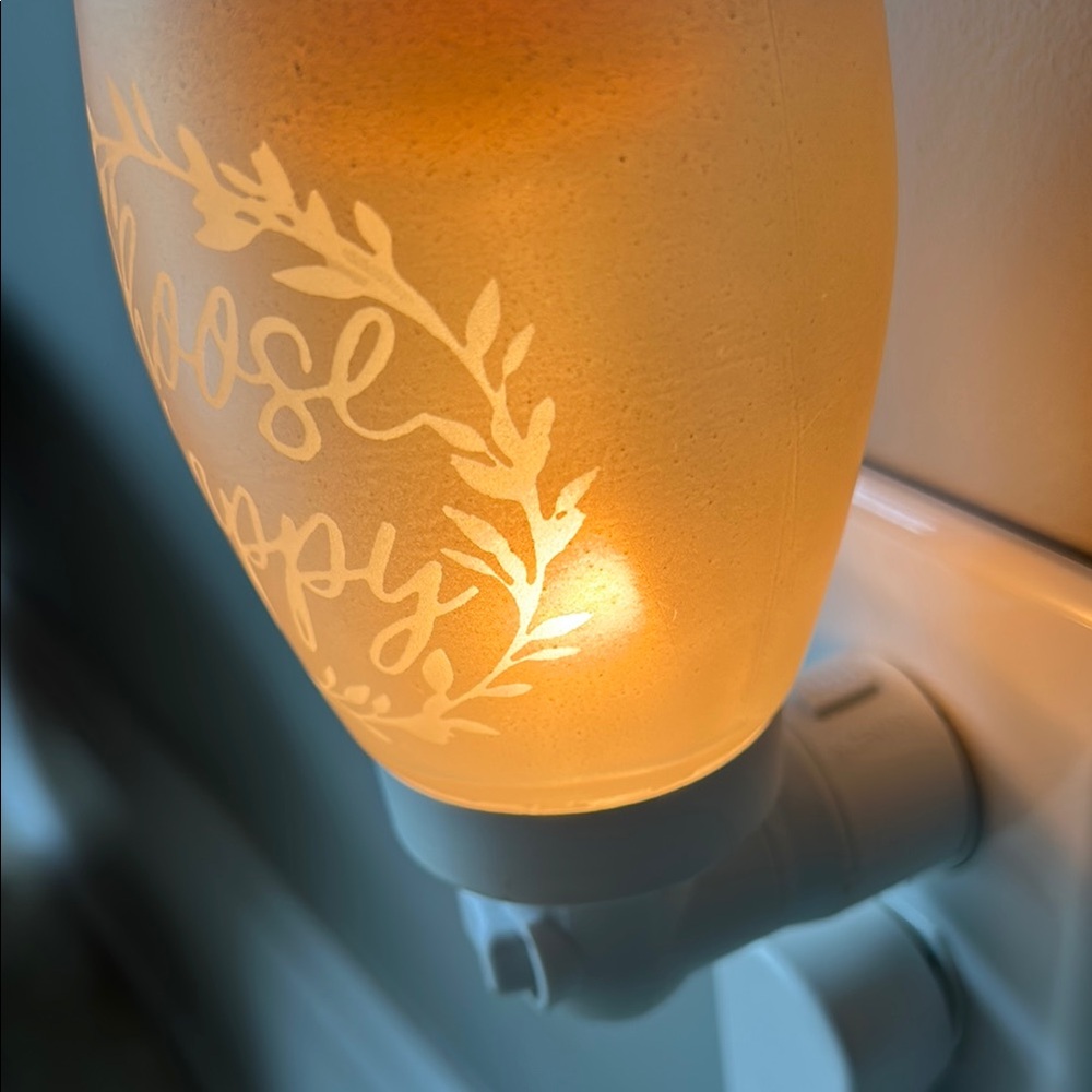 Scentsy Choose Happy Warmer - Orange and White - Picture 3 of 6